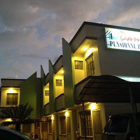 丹内尔潘系娜内酒店 独鲁万 外观 照片